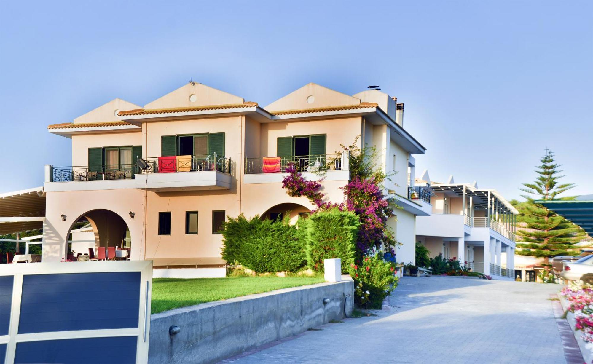 Coralli Hotel Perdika  Exterior photo